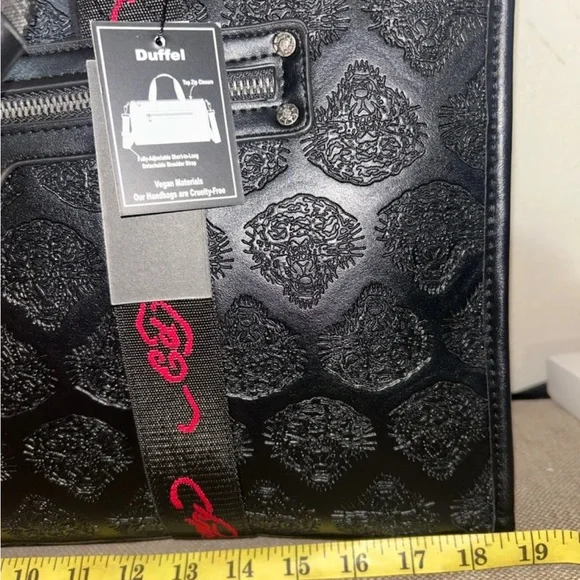 NWT Ed Hardy Black Tiger Embossed Duffel Bag with Guitar Cross Body Straps - Picture 9 of 12